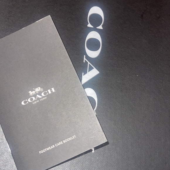 100% Authentic Coach Shoes Size 9.5 - Picture 6 of 8